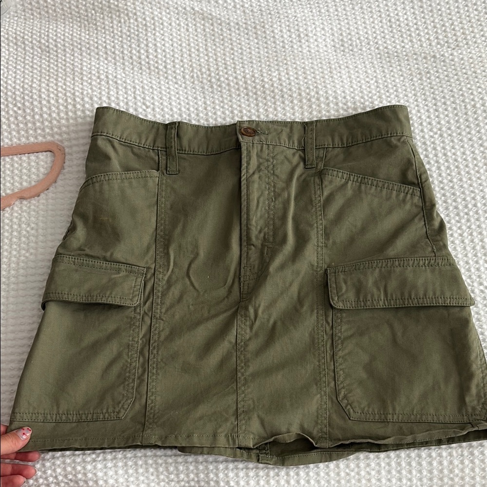 GAP Green Skorts with Modern Utility Style